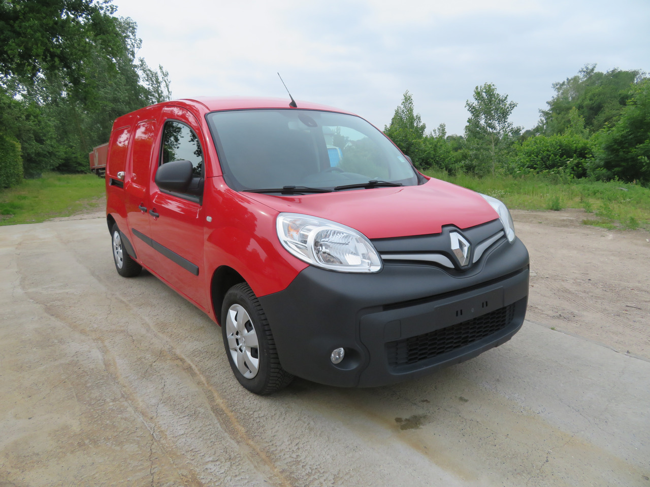 RENAULT Kangoo EXPRESS MAXI 1.5 dCi Grand Confort - Легковой фургон: фото 1 RENAULT Kangoo EXPRESS MAXI 1.5 dCi Grand Confort - Легковой фургон: фото 1