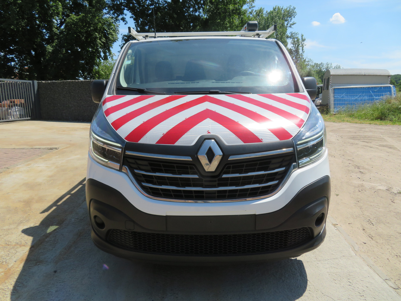 RENAULT Trafic 2.0dCi - L2H1 - Легковой фургон: фото 2 RENAULT Trafic 2.0dCi - L2H1 - Легковой фургон: фото 2