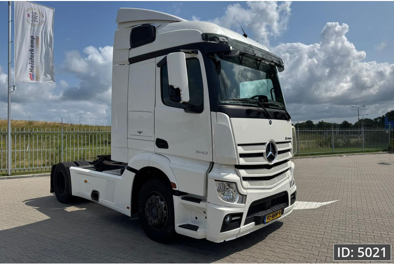 Mercedes-Benz Actros 1842 StreamSpace, Euro 6, / Streamspace / 9 Pieces - Тягач: фото 4 Mercedes-Benz Actros 1842 StreamSpace, Euro 6, / Streamspace / 9 Pieces - Тягач: фото 4