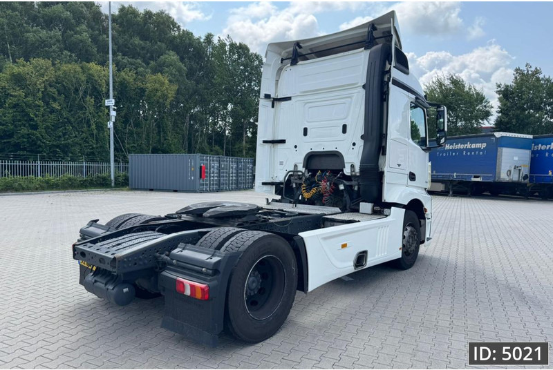 Mercedes-Benz Actros 1842 StreamSpace, Euro 6, / Streamspace / 9 Pieces - Тягач: фото 3 Mercedes-Benz Actros 1842 StreamSpace, Euro 6, / Streamspace / 9 Pieces - Тягач: фото 3