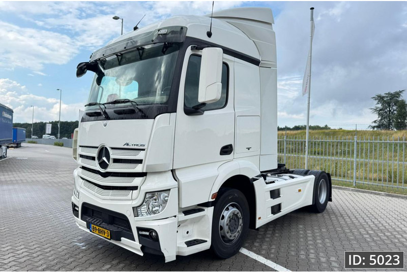 Mercedes-Benz Actros 1842 StreamSpace, Euro 6, / Very clean condition / Streamspace / 9 Pieces - Тягач: фото 1 Mercedes-Benz Actros 1842 StreamSpace, Euro 6, / Very clean condition / Streamspace / 9 Pieces - Тягач: фото 1