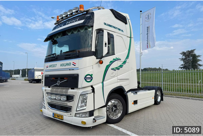 Volvo FH 460 Globetrotter XL, Euro 6, / Like new! / Special interior / Standklima / 2 Tanks - Тягач: фото 1 Volvo FH 460 Globetrotter XL, Euro 6, / Like new! / Special interior / Standklima / 2 Tanks - Тягач: фото 1