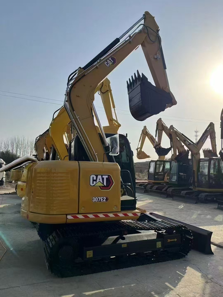 CAT 307E2 - Гусеничный экскаватор: фото 2 CAT 307E2 - Гусеничный экскаватор: фото 2
