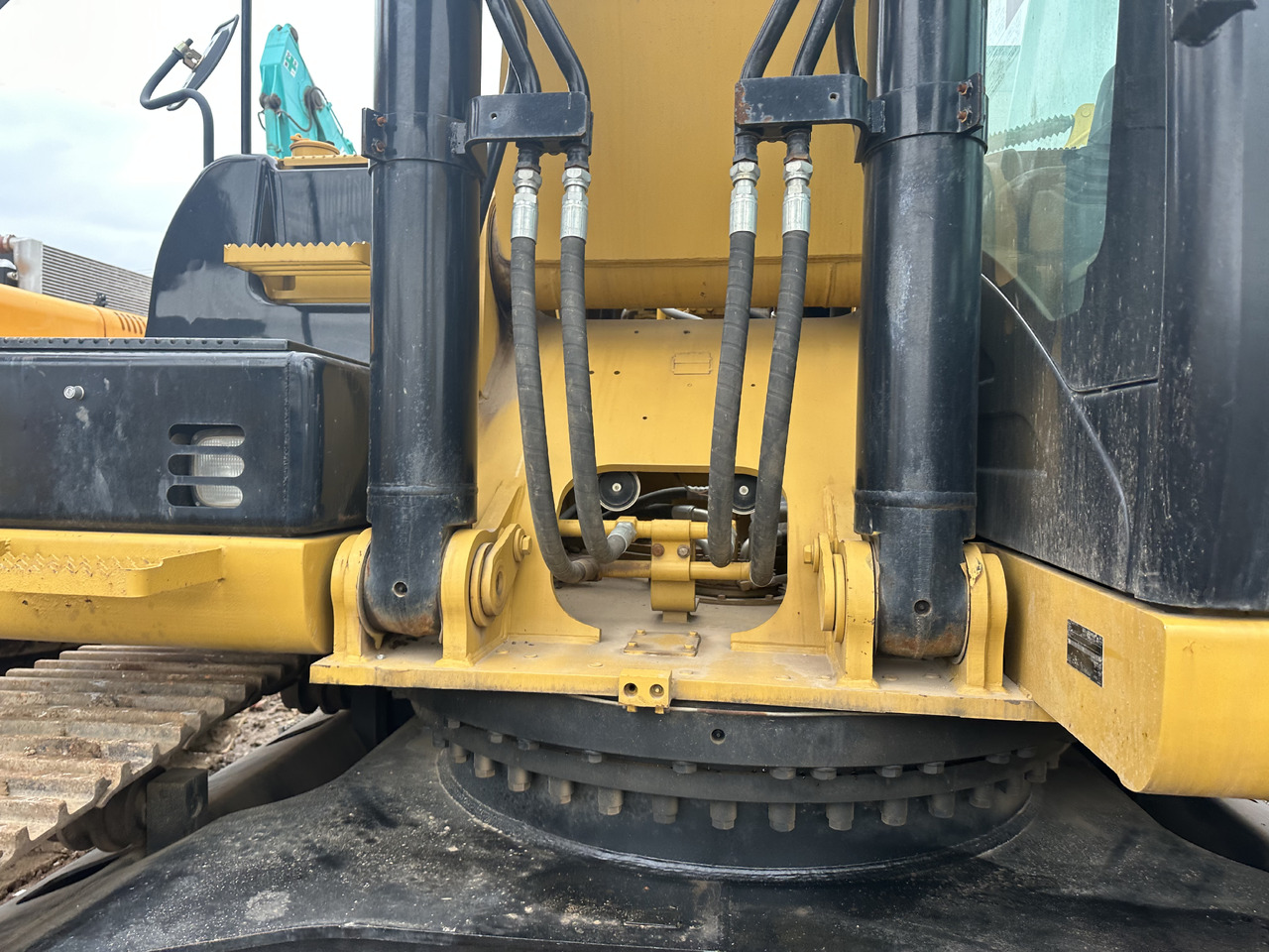 CAT 336D - Экскаватор: фото 3 CAT 336D - Экскаватор: фото 3