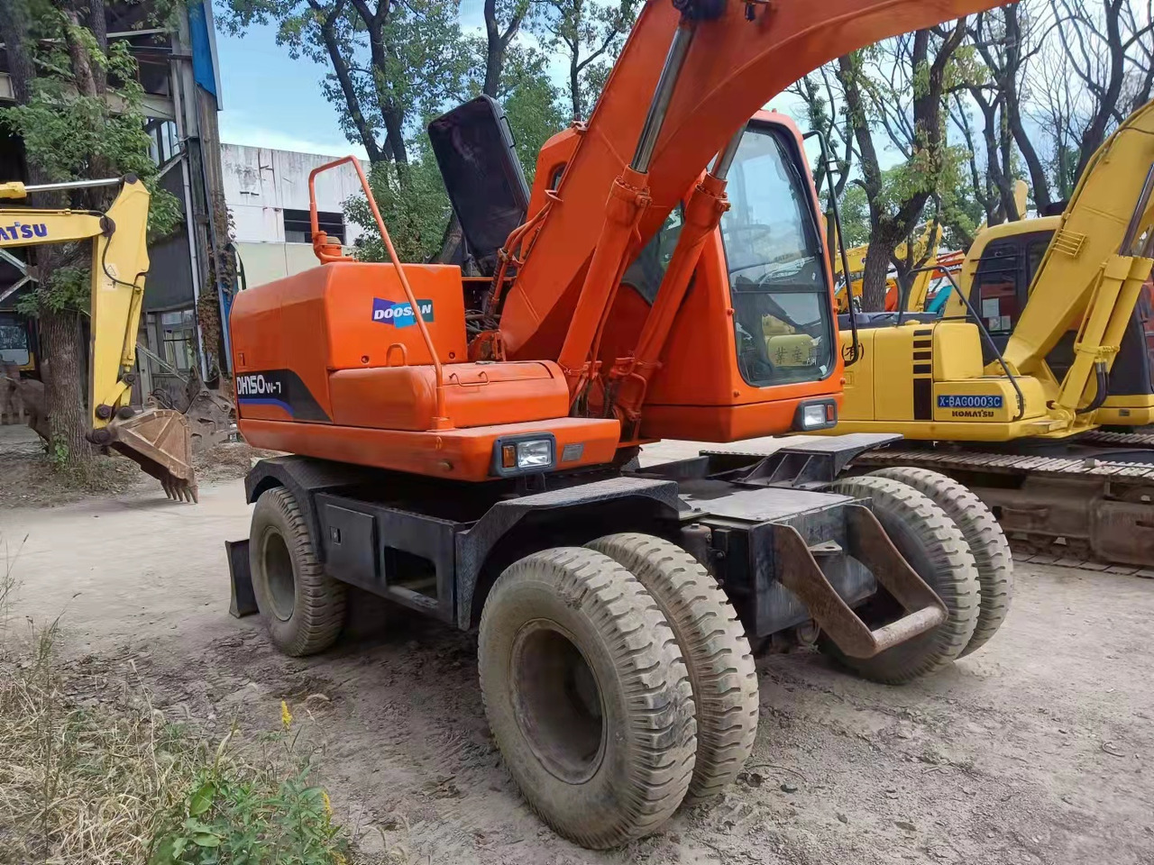 DOOSAN DH150W-7 - Гусеничный экскаватор: фото 3 DOOSAN DH150W-7 - Гусеничный экскаватор: фото 3