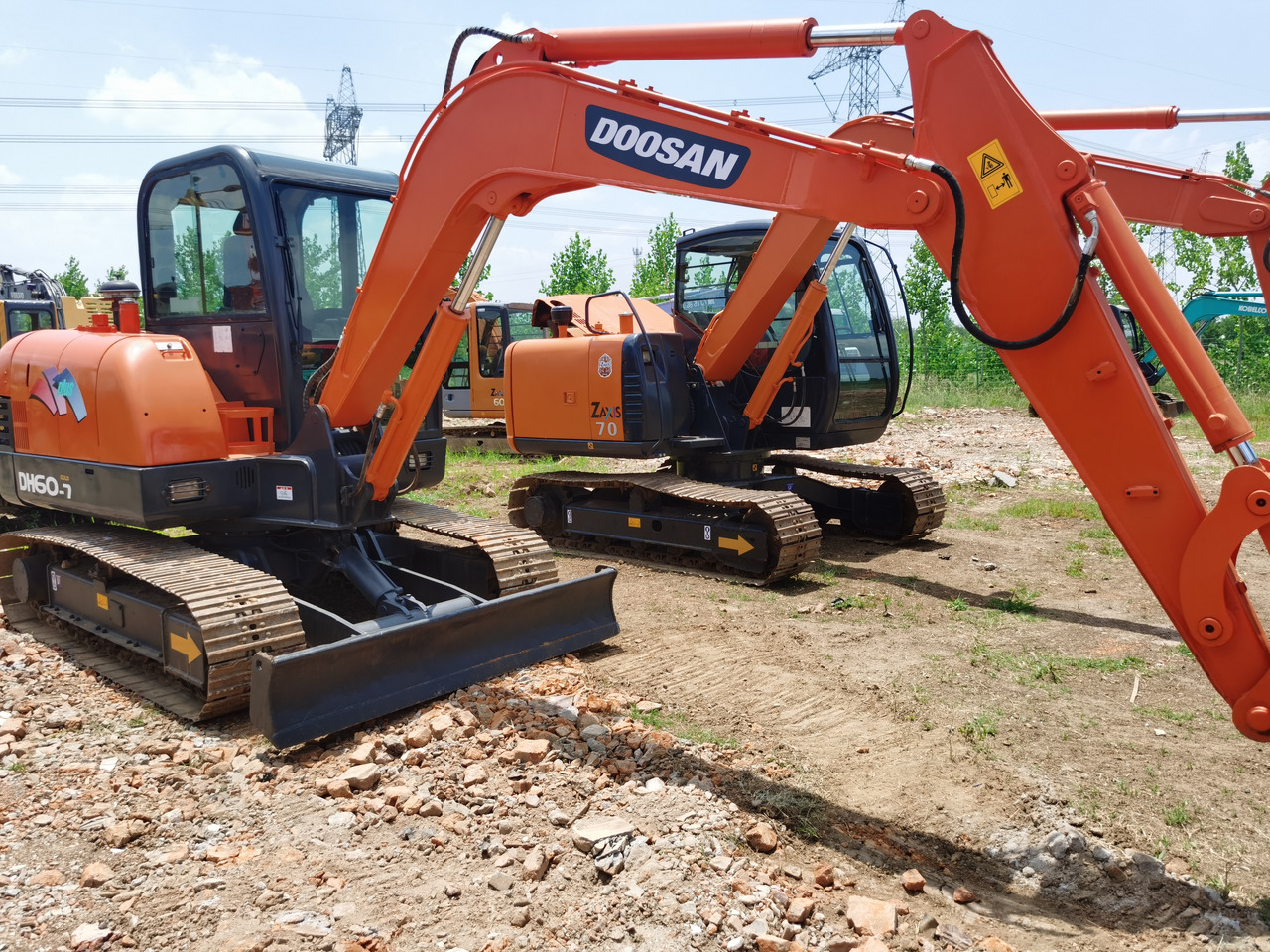 DOOSAN DH60-7 - Гусеничный экскаватор: фото 4 DOOSAN DH60-7 - Гусеничный экскаватор: фото 4
