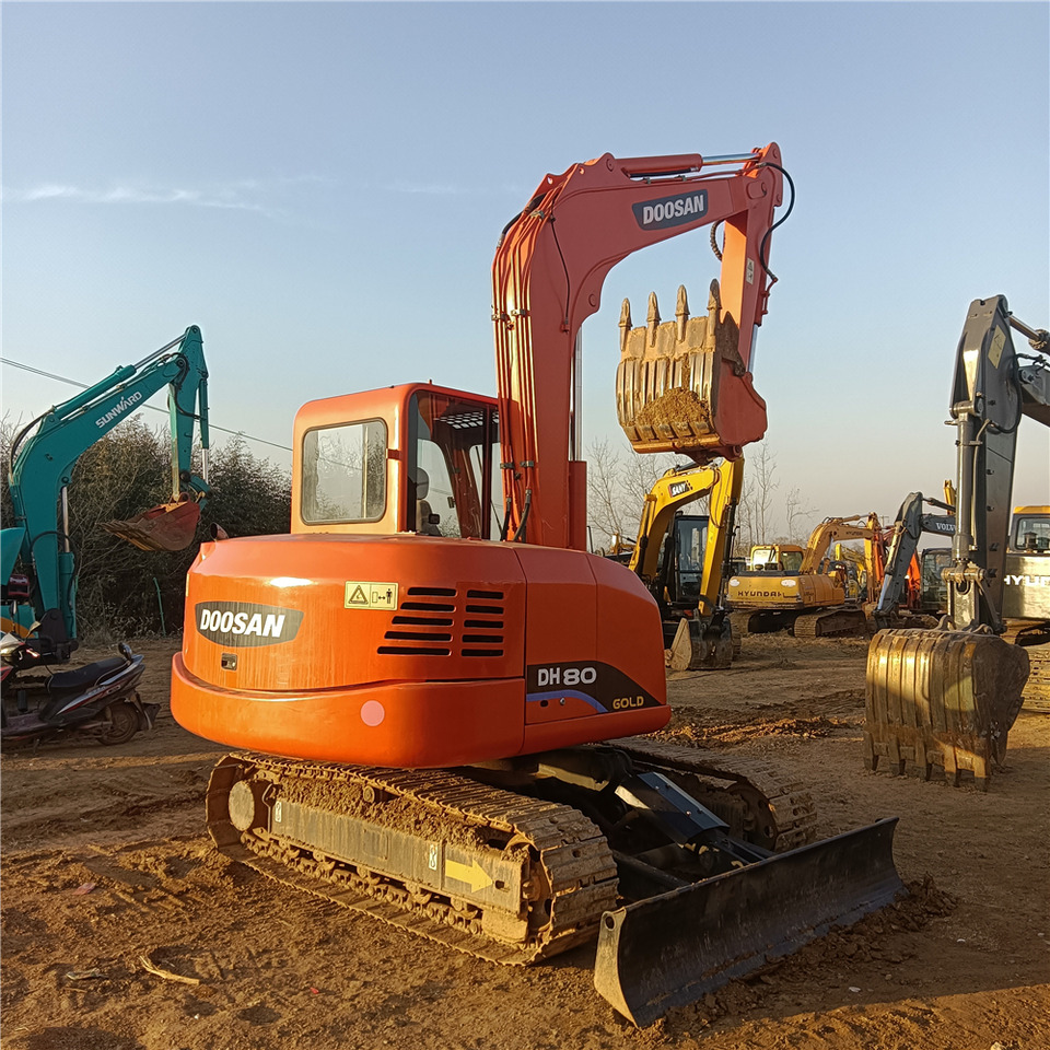 DOOSAN DH80GOLD - Гусеничный экскаватор: фото 2 DOOSAN DH80GOLD - Гусеничный экскаватор: фото 2