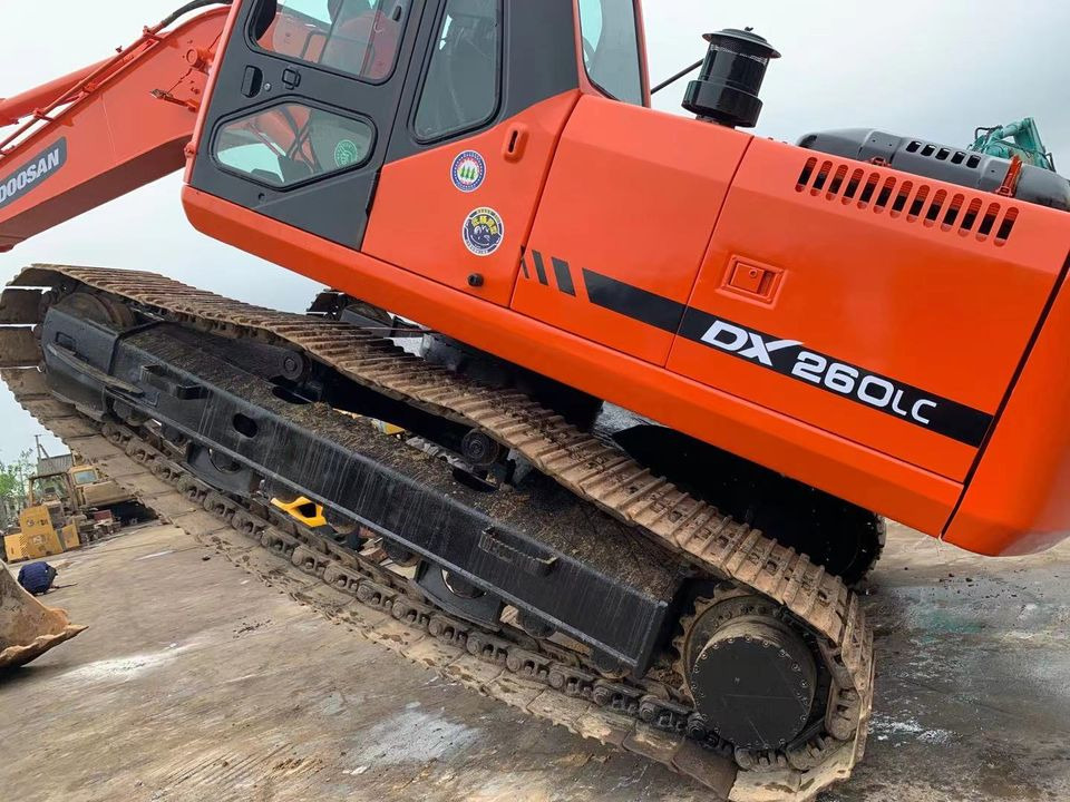 DOOSAN DX 260LC - Гусеничный экскаватор: фото 2 DOOSAN DX 260LC - Гусеничный экскаватор: фото 2