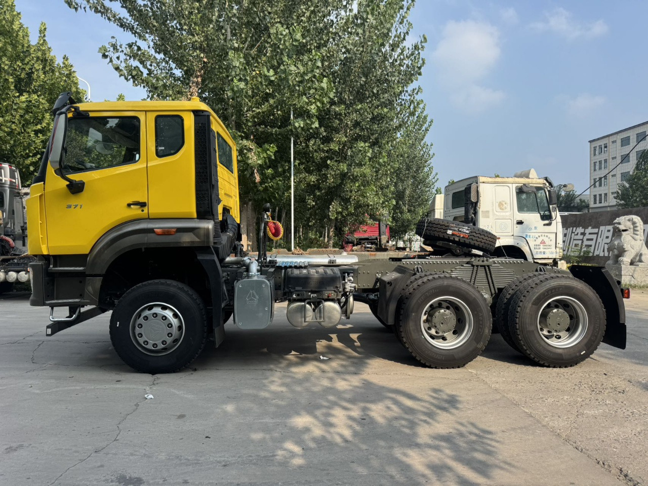 HOWO Truck Unit 6*4 Click Here for Discount - Самосвал: фото 3 HOWO Truck Unit 6*4 Click Here for Discount - Самосвал: фото 3