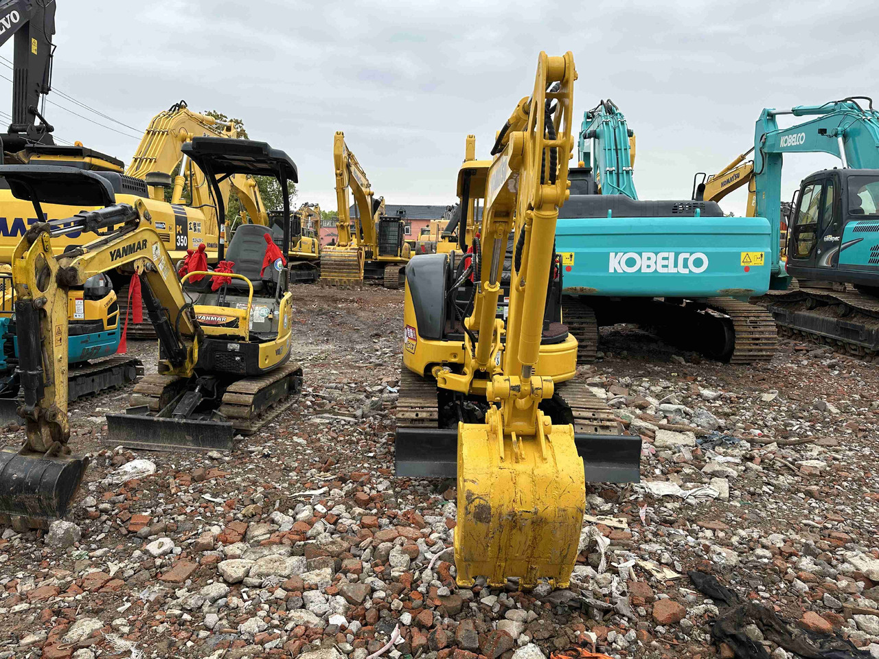 KOMATSU Mini Excavator - Мини-экскаватор: фото 2 KOMATSU Mini Excavator - Мини-экскаватор: фото 2