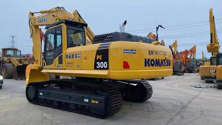 KOMATSU PC300-8 Excavator | Ultra Low Hours 4,200 | One Owner | Full Service History - Гусеничный экскаватор: фото 5 KOMATSU PC300-8 Excavator | Ultra Low Hours 4,200 | One Owner | Full Service History - Гусеничный экскаватор: фото 5
