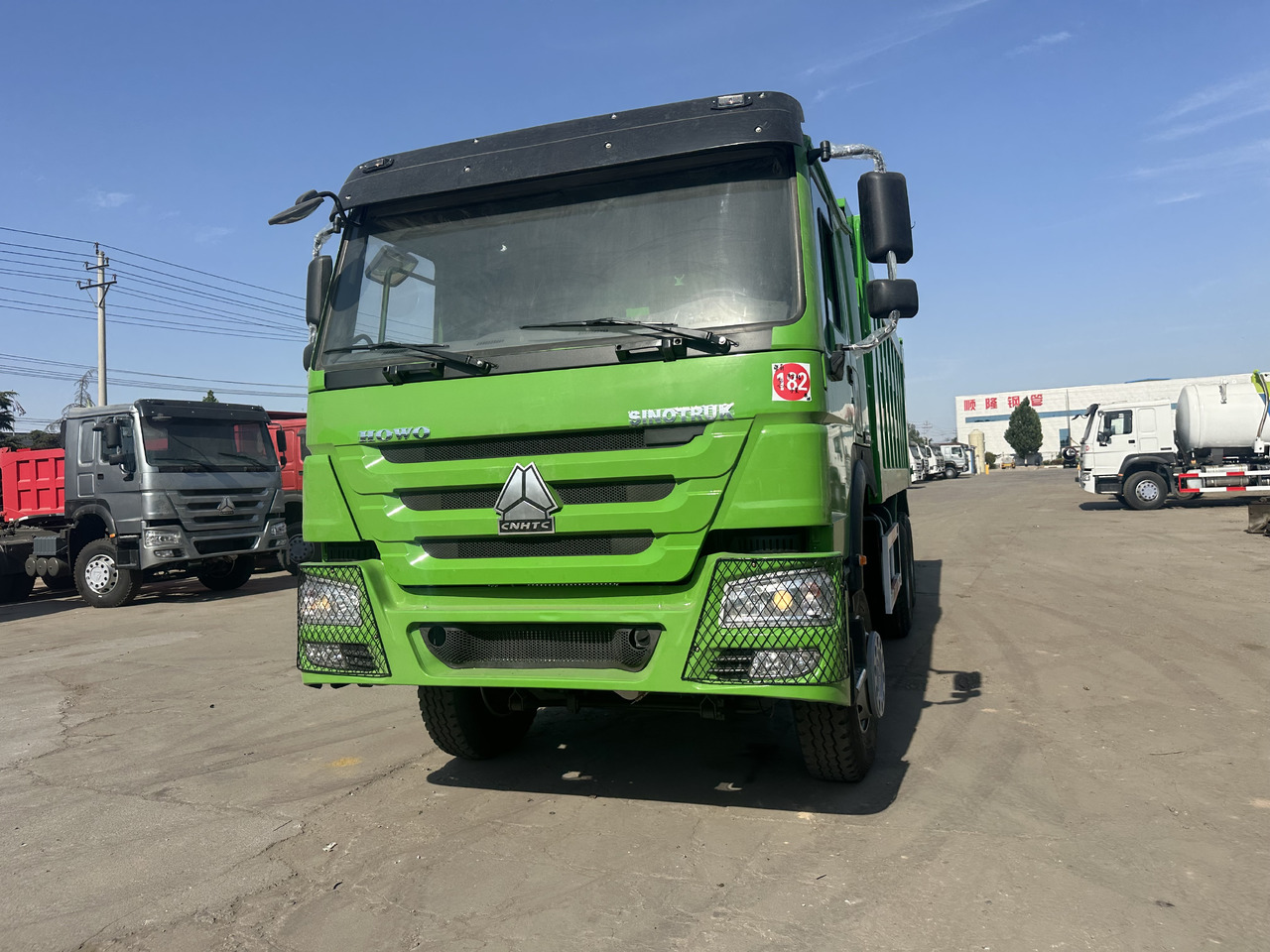 Sinotruck 6x4 HOWO Dump Truck Clcik for Discount - Самосвал: фото 1 Sinotruck 6x4 HOWO Dump Truck Clcik for Discount - Самосвал: фото 1