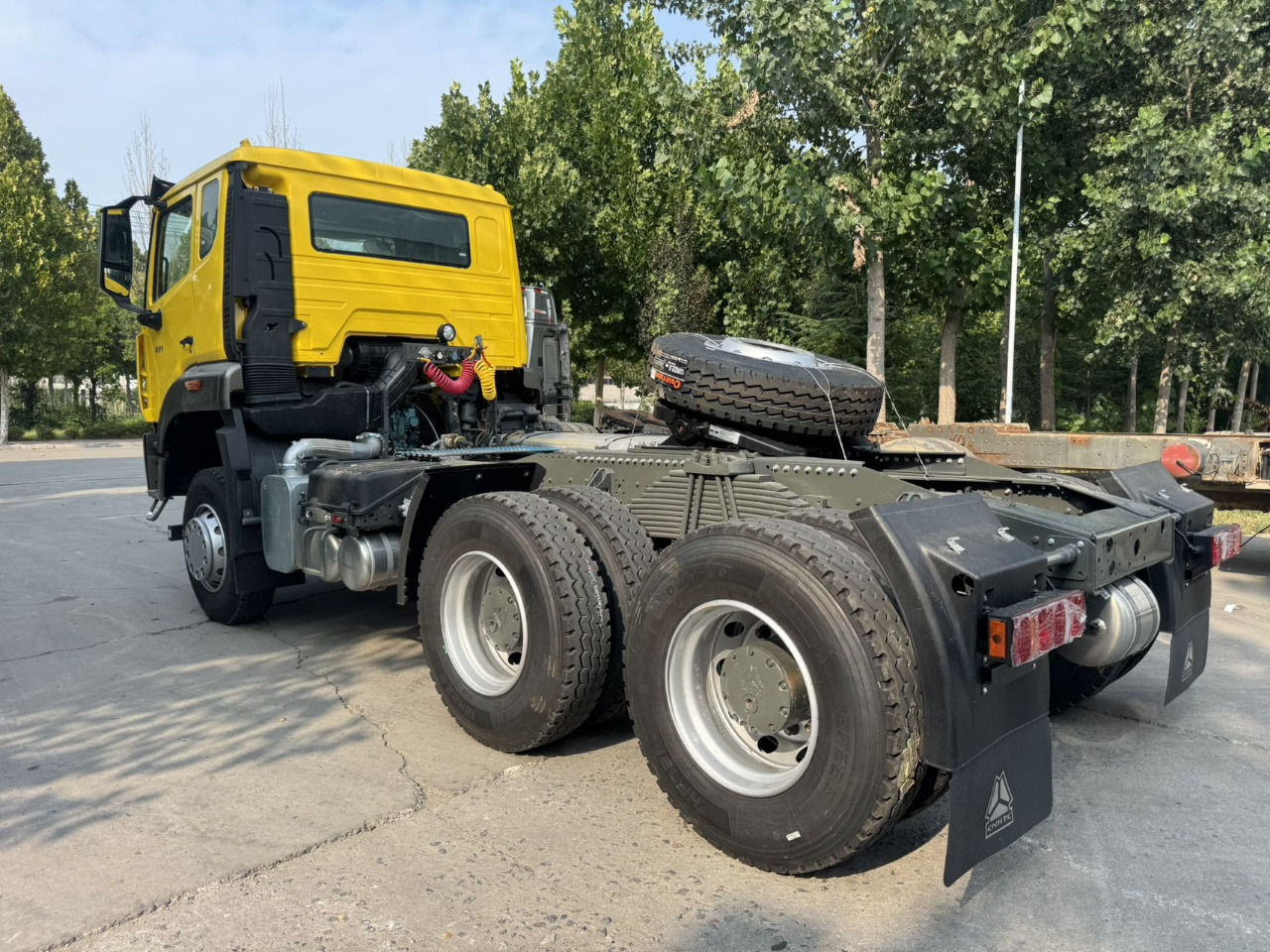 HOWO 371 HP Dump Truck Click Here for Discount - Тягач: фото 4 HOWO 371 HP Dump Truck Click Here for Discount - Тягач: фото 4