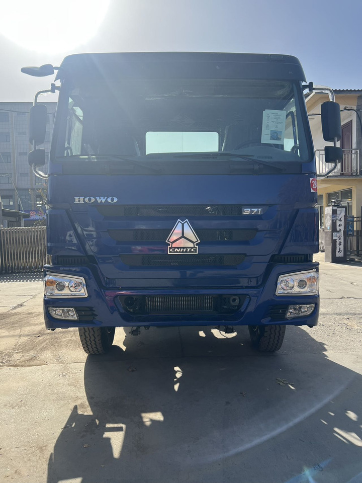 HOWO 6x4 Tractor Brand New Click for Discount - Тягач: фото 1 HOWO 6x4 Tractor Brand New Click for Discount - Тягач: фото 1