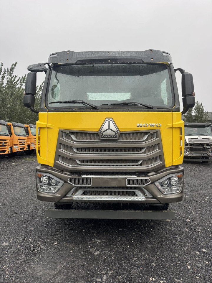 SINOTRUK HOWO 430HP Hydraulic Lift-Equipped Tractor Unit Click for Discount - Тягач: фото 2 SINOTRUK HOWO 430HP Hydraulic Lift-Equipped Tractor Unit Click for Discount - Тягач: фото 2