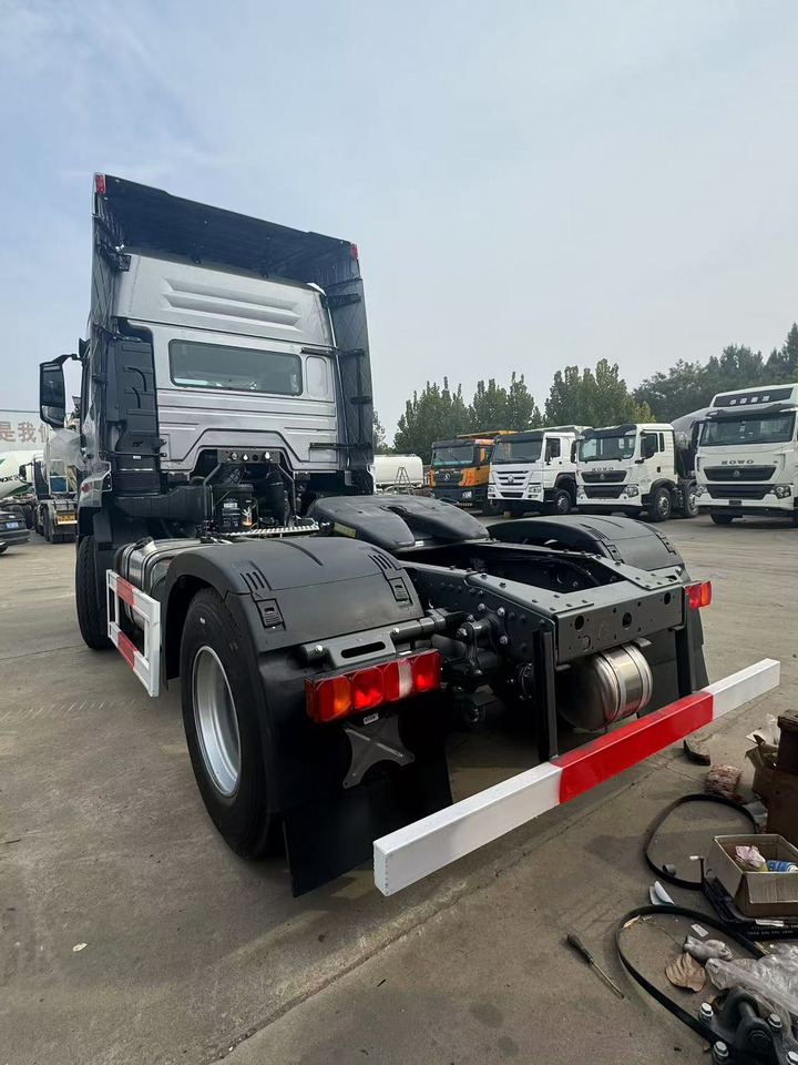 SINOTRUK HOWO Haohan Heavy Duty Tractor - Тягач: фото 1 SINOTRUK HOWO Haohan Heavy Duty Tractor - Тягач: фото 1
