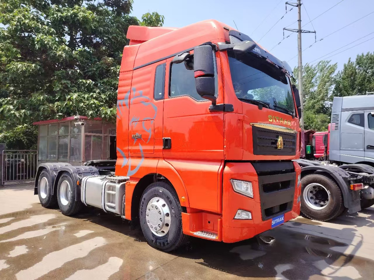 SINOTRUK SITRAK C7 Truck Head 6x4 direct supplier - Тягач: фото 3 SINOTRUK SITRAK C7 Truck Head 6x4 direct supplier - Тягач: фото 3