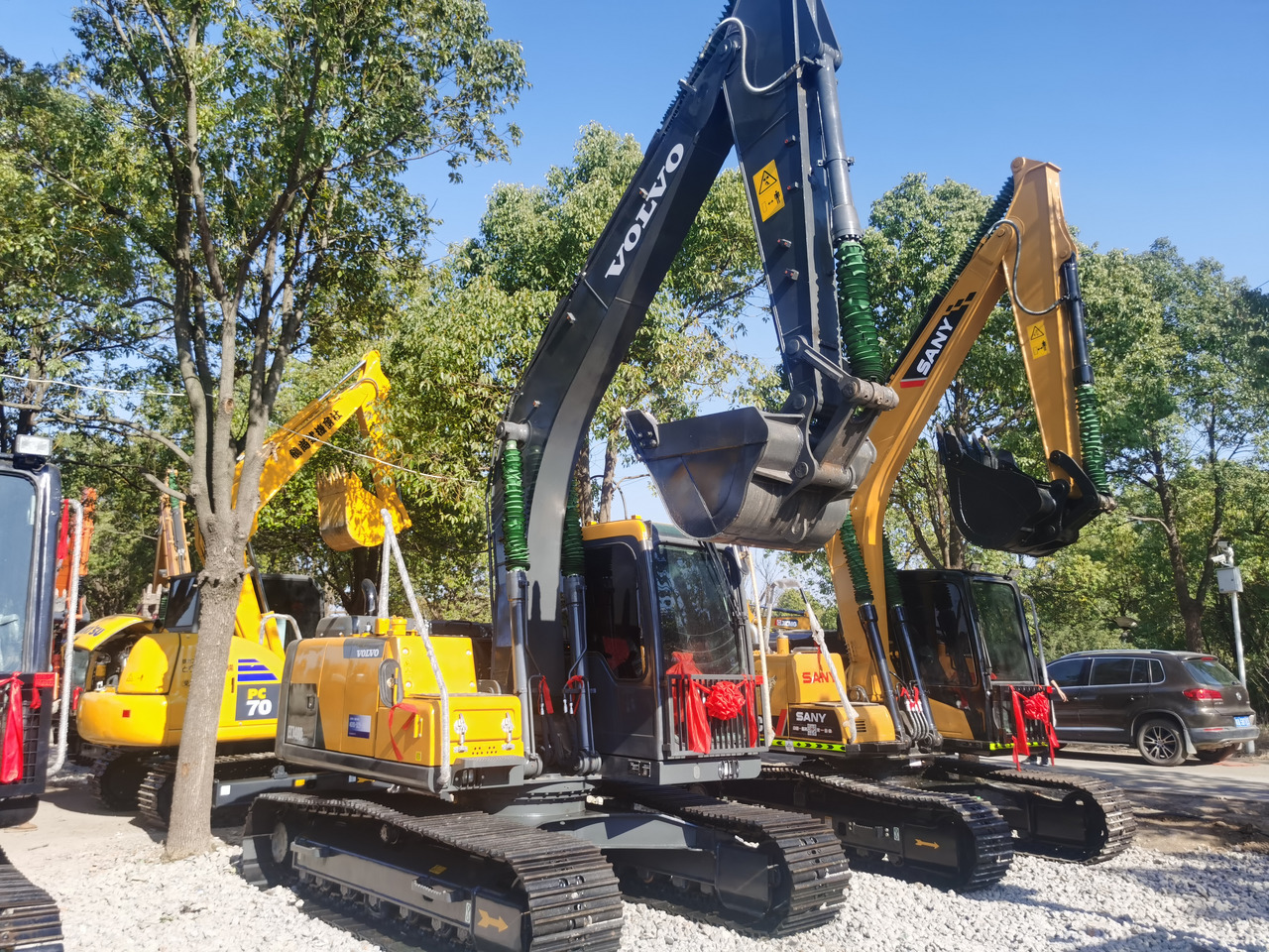 VOLVO EC140DL - Гусеничный экскаватор: фото 1 VOLVO EC140DL - Гусеничный экскаватор: фото 1