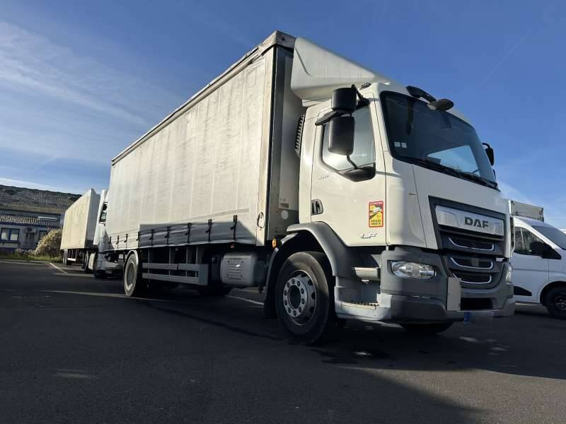 Camion Porteur 19 TONNES 280 CV HAYON 2 PORTES AR - Тентованный грузовик: фото 1 Camion Porteur 19 TONNES 280 CV HAYON 2 PORTES AR - Тентованный грузовик: фото 1