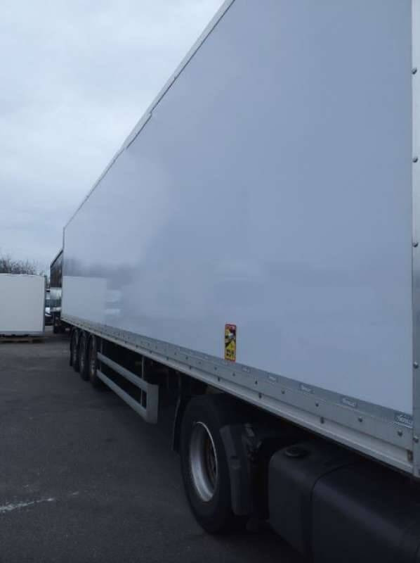 Semi-remorque 3 Essieux SEMI RECONDITONNEE -38 TONNES PORTE RELEVANTE - Полуприцеп-фургон: фото 1 Semi-remorque 3 Essieux SEMI RECONDITONNEE -38 TONNES PORTE RELEVANTE - Полуприцеп-фургон: фото 1