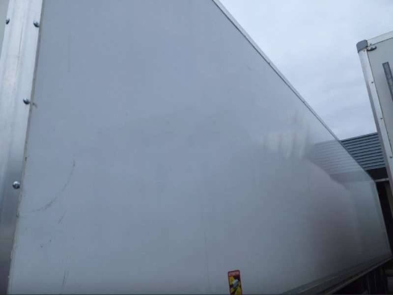 Semi-remorque 3 Essieux SEMI RECONDITONNEE -38 TONNES PORTE RELEVANTE - Полуприцеп-фургон: фото 4 Semi-remorque 3 Essieux SEMI RECONDITONNEE -38 TONNES PORTE RELEVANTE - Полуприцеп-фургон: фото 4