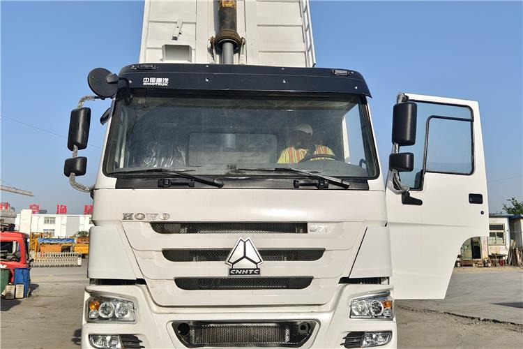 SINOTRUK Used Howo 371 Dump Truck 8x4 for Sale In Ghana - Самосвал: фото 3 SINOTRUK Used Howo 371 Dump Truck 8x4 for Sale In Ghana - Самосвал: фото 3