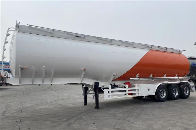 TITAN 3 Axle 38000 Liters Oil Tanker Trailer for Sale In Tanzania - Полуприцеп-цистерна: фото 2 TITAN 3 Axle 38000 Liters Oil Tanker Trailer for Sale In Tanzania - Полуприцеп-цистерна: фото 2