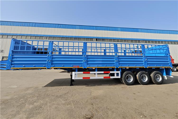 TITAN 3 Axle Livestock Semi Trailer for Sale In Kenya - Полуприцеп для перевозки животных: фото 4 TITAN 3 Axle Livestock Semi Trailer for Sale In Kenya - Полуприцеп для перевозки животных: фото 4