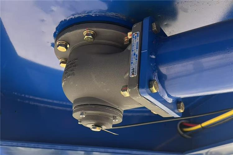 TITAN 45000 Liters Oil Tanker Trailer for Sale In Ghana - Полуприцеп-цистерна: фото 4 TITAN 45000 Liters Oil Tanker Trailer for Sale In Ghana - Полуприцеп-цистерна: фото 4