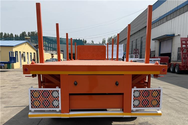 TITAN Container Flatbed Truck Trailer with Piles In Angola - Полуприцеп-контейнеровоз/ Сменный кузов: фото 4 TITAN Container Flatbed Truck Trailer with Piles In Angola - Полуприцеп-контейнеровоз/ Сменный кузов: фото 4