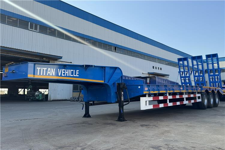 TITAN Tri Axle 80 Ton Low Loader Semi Trailer for Sale In Benin - Низкорамный полуприцеп: фото 3 TITAN Tri Axle 80 Ton Low Loader Semi Trailer for Sale In Benin - Низкорамный полуприцеп: фото 3