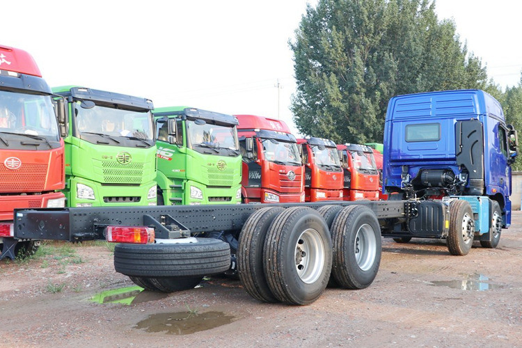 FOTON Foton 8x4 Tractor Head for Sale in Zambia - Тягач: фото 5 FOTON Foton 8x4 Tractor Head for Sale in Zambia - Тягач: фото 5