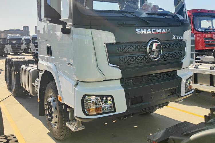 SHACMAN Shacman X3000 Truck Head for Sale in Malawi - Тягач: фото 4 SHACMAN Shacman X3000 Truck Head for Sale in Malawi - Тягач: фото 4