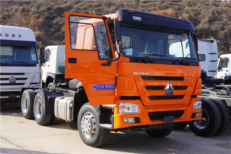 SINOTRUK Howo 371hp 6x4 10 Tires Truck Head for Sale In Jamaica - Тягач: фото 1 SINOTRUK Howo 371hp 6x4 10 Tires Truck Head for Sale In Jamaica - Тягач: фото 1
