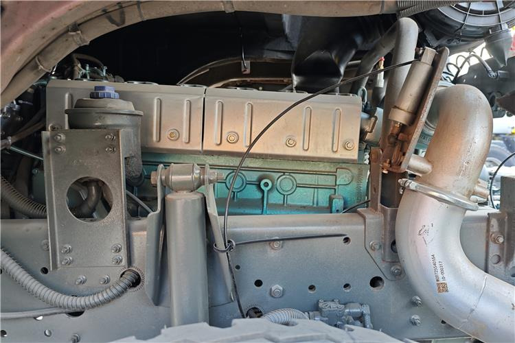 SINOTRUK Used Howo 371 Truck Head for Sale In Nigeria Lagos - Тягач: фото 5 SINOTRUK Used Howo 371 Truck Head for Sale In Nigeria Lagos - Тягач: фото 5