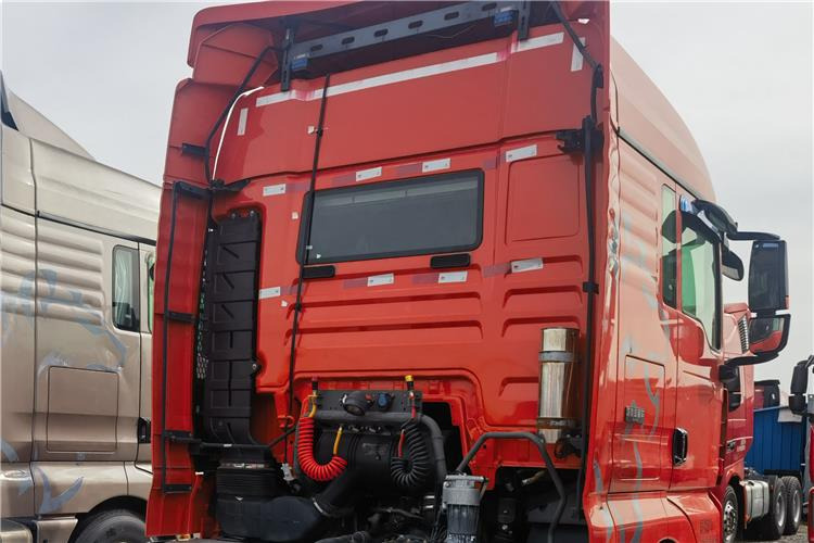 Sinotruk Second Hand Sitrak G7 540 Truck Tractor for Sale In Tanzania - Тягач: фото 2 Sinotruk Second Hand Sitrak G7 540 Truck Tractor for Sale In Tanzania - Тягач: фото 2