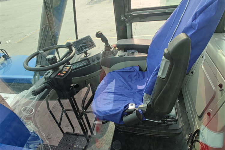 XCMG 45 Ton Container Reach Stacker for Sale - Контейнерный погрузчик: фото 5 XCMG 45 Ton Container Reach Stacker for Sale - Контейнерный погрузчик: фото 5