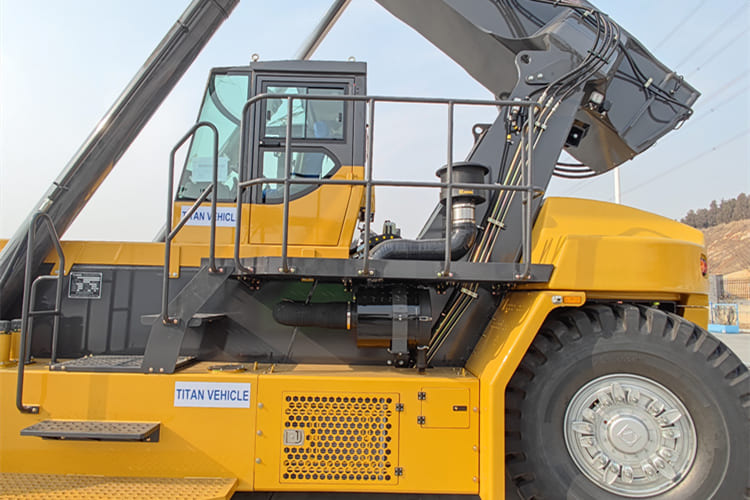 XCMG XCMG Container Reach Stacker and Container Handler Price - Контейнерный погрузчик: фото 4 XCMG XCMG Container Reach Stacker and Container Handler Price - Контейнерный погрузчик: фото 4