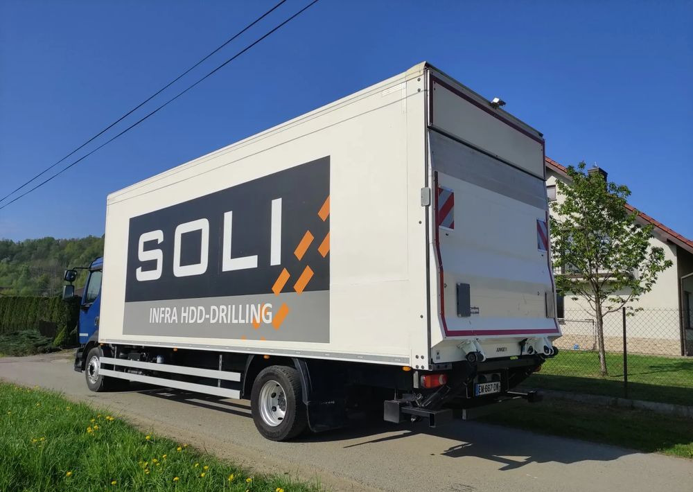 Volvo FL 12.240 klima blokada kontener 18 pal kurierka - Грузовик с закрытым кузовом: фото 5 Volvo FL 12.240 klima blokada kontener 18 pal kurierka - Грузовик с закрытым кузовом: фото 5