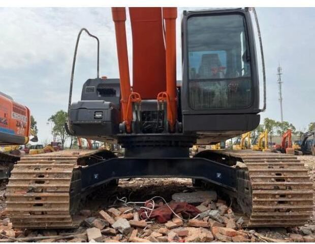 2023 Hitachi ZX240-3 - Гусеничный экскаватор: фото 5 2023 Hitachi ZX240-3 - Гусеничный экскаватор: фото 5
