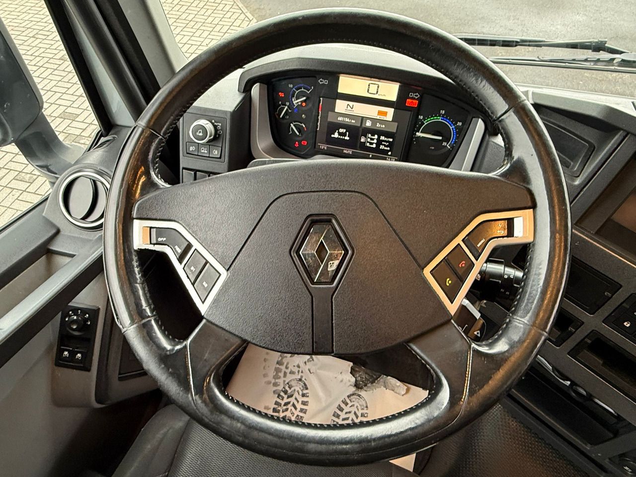 RENAULT T лизинг RENAULT T: фото 11