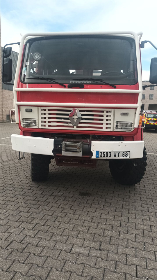 A vendre RENAULT M210 camion pompier feux de forêt - Пожарная машина: фото 1 A vendre RENAULT M210 camion pompier feux de forêt - Пожарная машина: фото 1