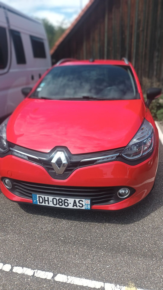 A vendre Renault CLIO ESTATE année 2014. - Универсал: фото 1 A vendre Renault CLIO ESTATE année 2014. - Универсал: фото 1