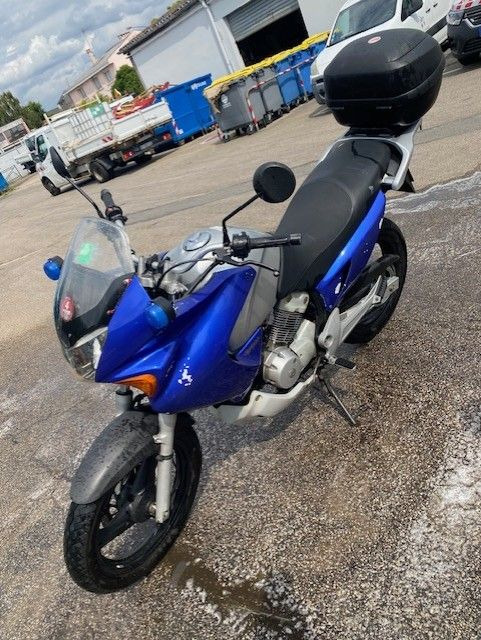 HONDA 125 VARADERO ROULE REVISION A PREVOIR - Мотоцикл: фото 2 HONDA 125 VARADERO ROULE REVISION A PREVOIR - Мотоцикл: фото 2