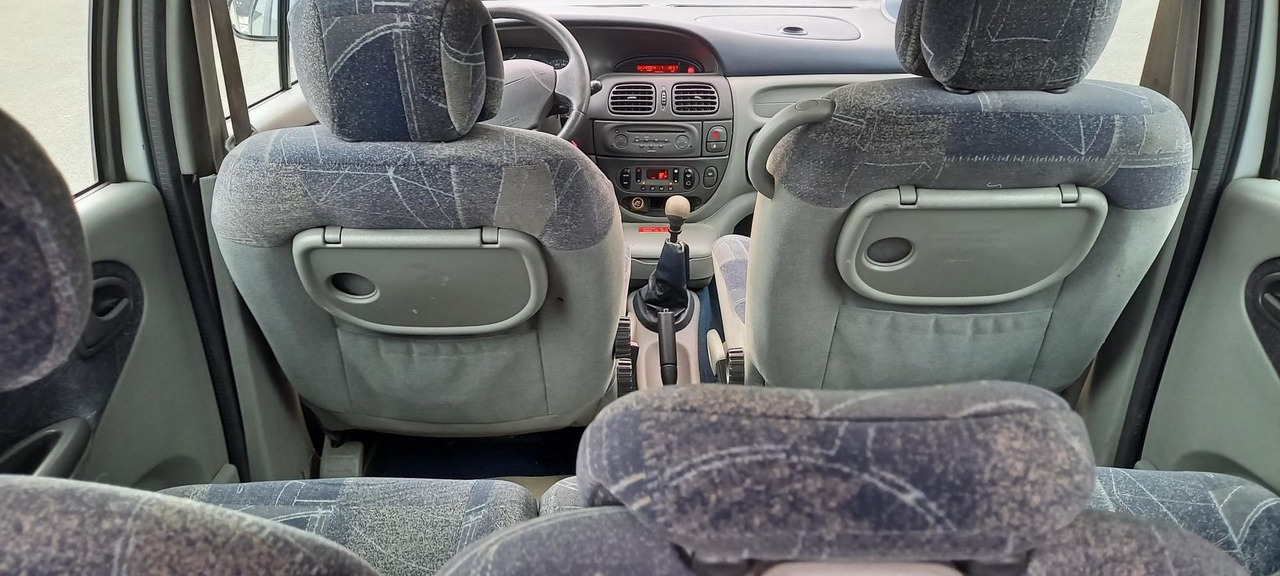 MEGANE ESSENCE (241) - Легковой автомобиль: фото 2 MEGANE ESSENCE (241) - Легковой автомобиль: фото 2