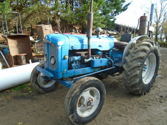 Fordson Major SUPER MAJOR - Трактор: фото 1 Fordson Major SUPER MAJOR - Трактор: фото 1