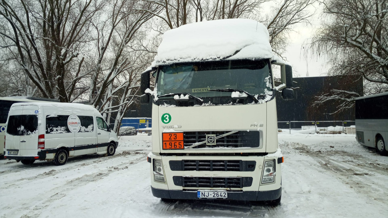 LPG ADR unit for sale. VOLVO truck FH sold together with semi-trailer gas tanke - Тягач: фото 3 LPG ADR unit for sale. VOLVO truck FH sold together with semi-trailer gas tanke - Тягач: фото 3