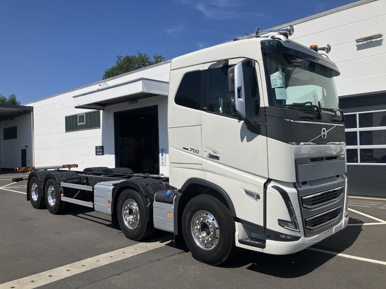 VOLVO FH16 750 8x4 Chassis - Грузовик-шасси: фото 2 VOLVO FH16 750 8x4 Chassis - Грузовик-шасси: фото 2