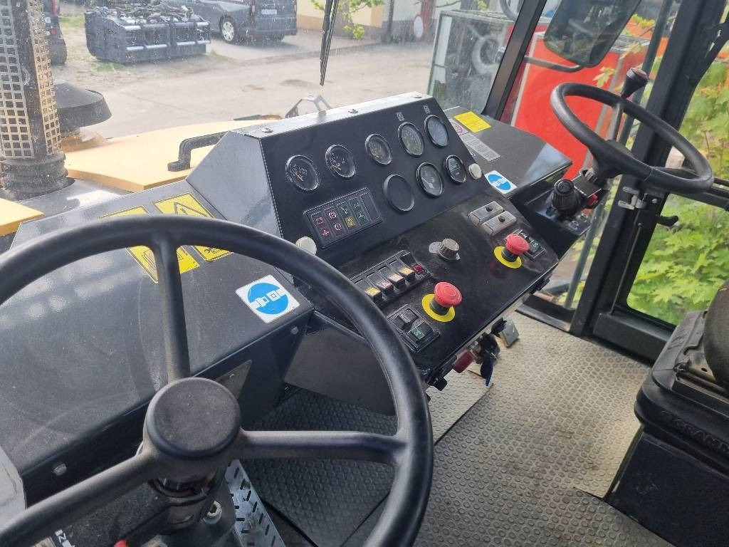 Ammann AP 240 - Пневмоколесный каток: фото 5 Ammann AP 240 - Пневмоколесный каток: фото 5