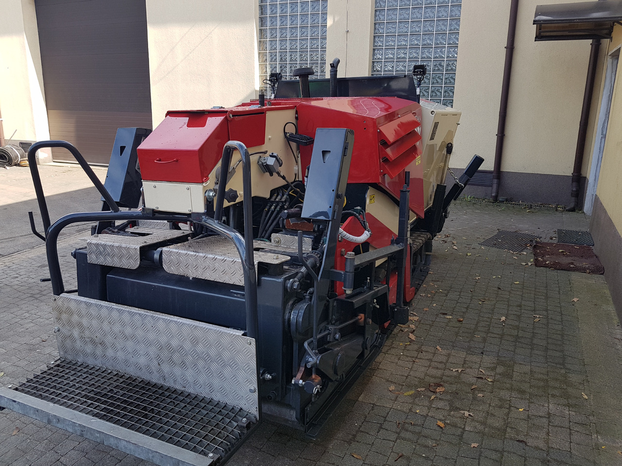 DEMAG DF45C - Асфальтоукладчик: фото 3 DEMAG DF45C - Асфальтоукладчик: фото 3